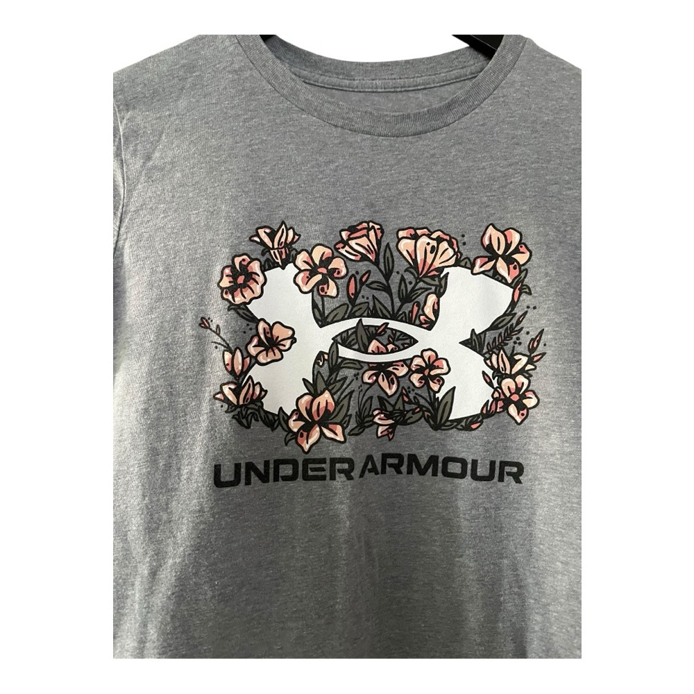 Under Armour loose fit heat gear T-shirt with floral design